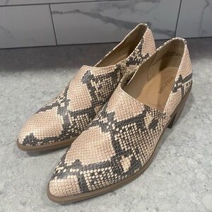 Brand New! Faux Snake Skin Booties ! Size 7 So Cute!